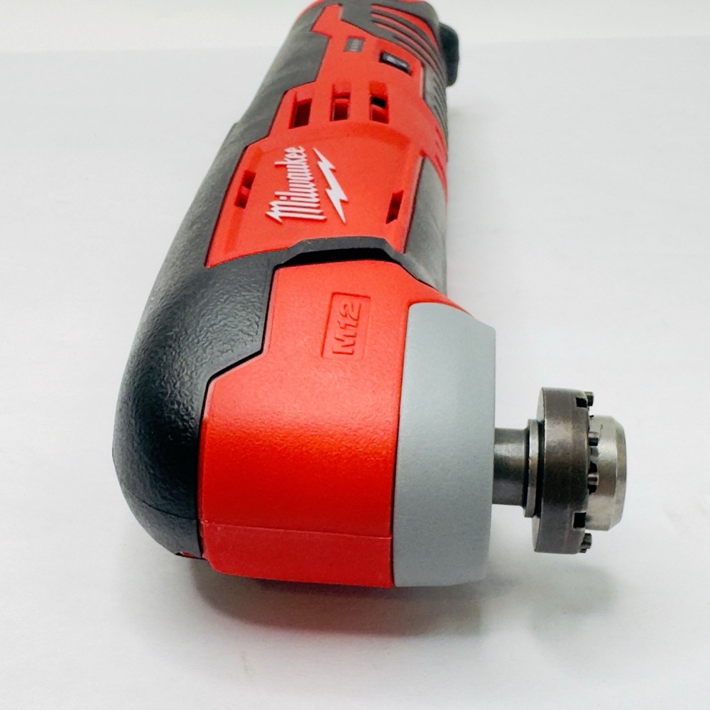 Milwaukee M12 Variable Speed Cordless Oscillating Multi-Tool (2426-20) - Picture 7 of 11